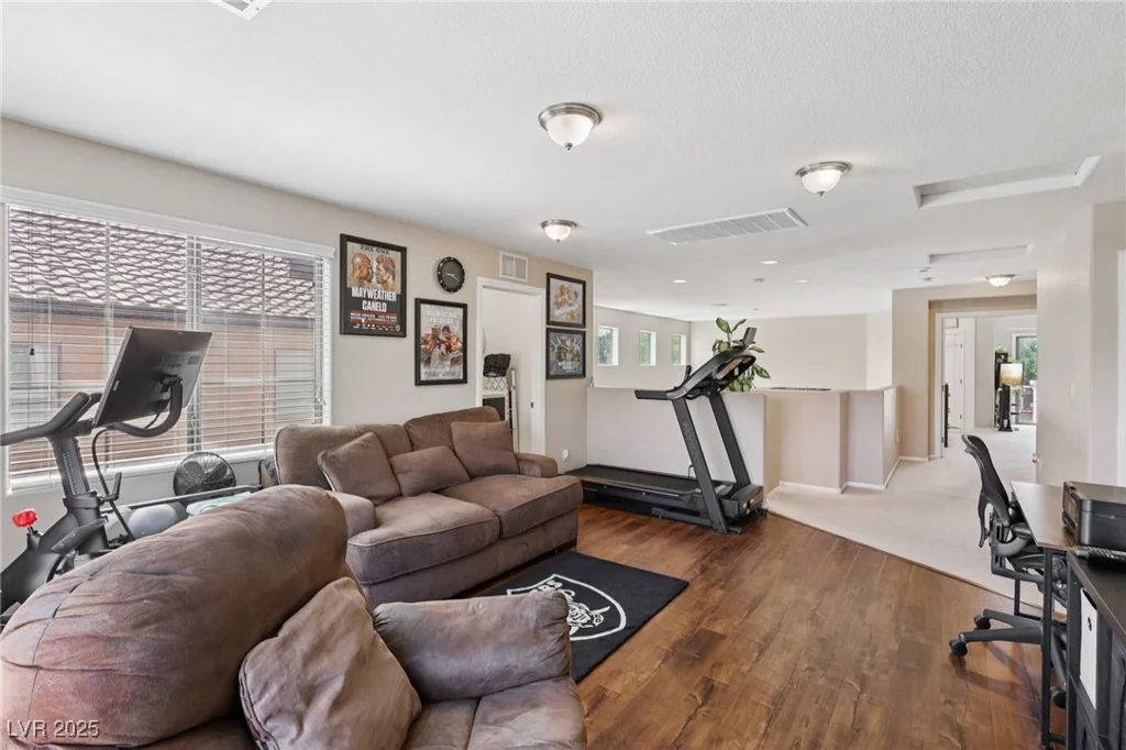10329 Walworth, Las Vegas, NV 89166