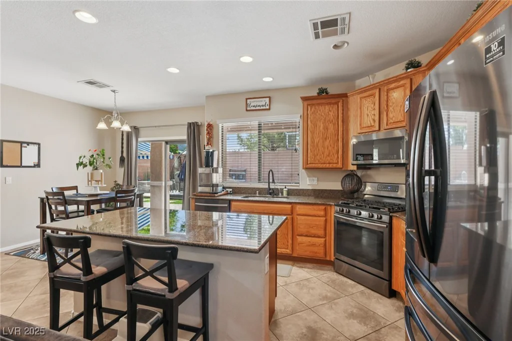 10329 Walworth, Las Vegas, NV 89166