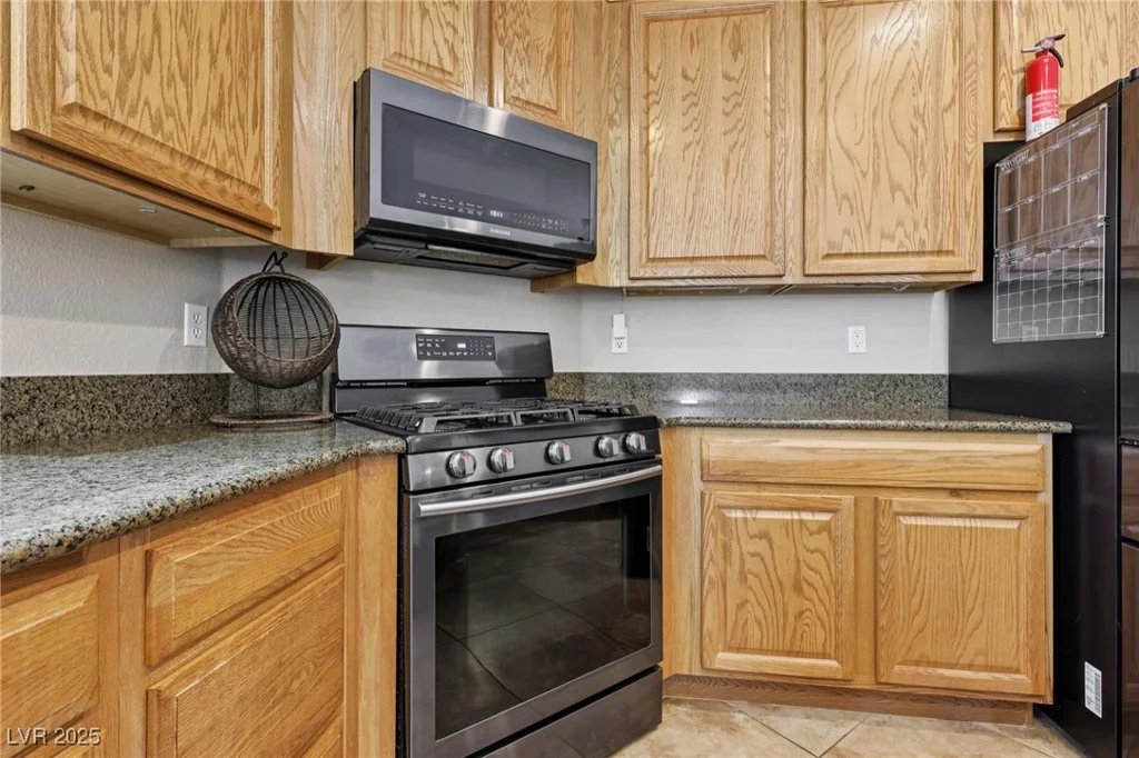 10329 Walworth, Las Vegas, NV 89166
