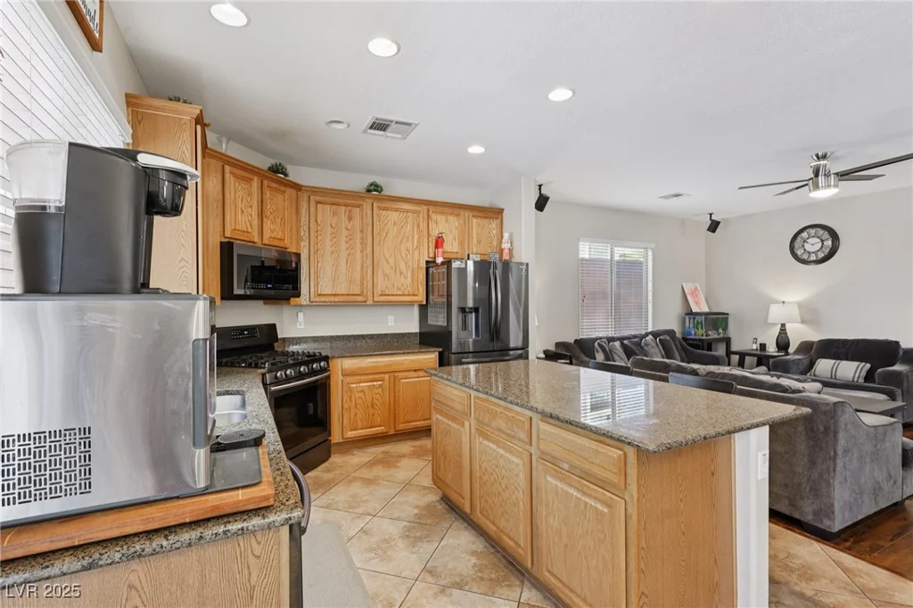 10329 Walworth, Las Vegas, NV 89166