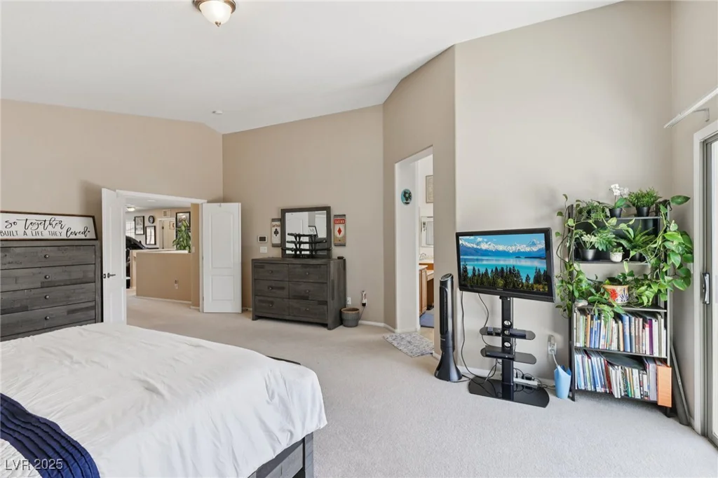 10329 Walworth, Las Vegas, NV 89166