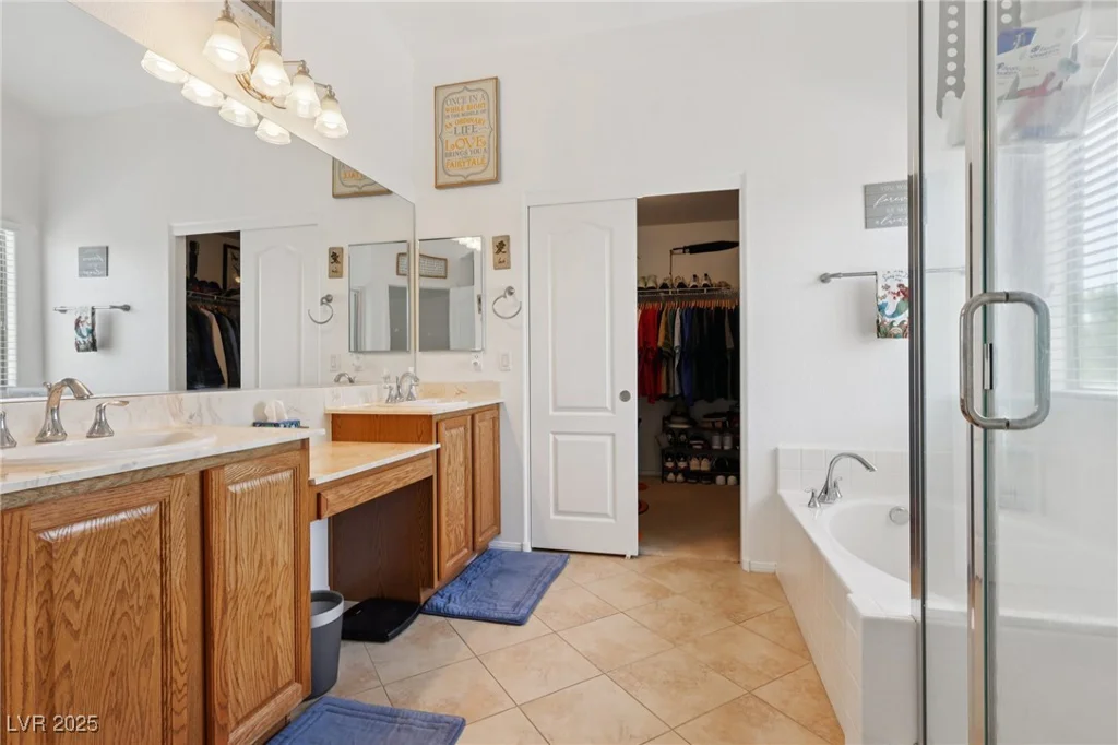 10329 Walworth, Las Vegas, NV 89166