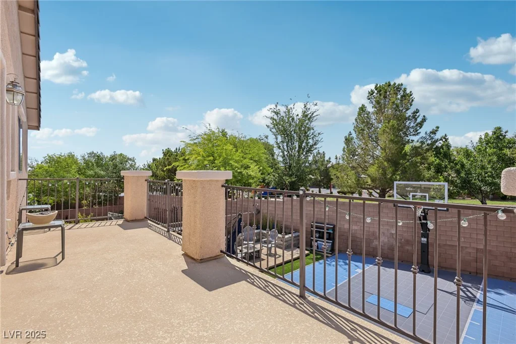 10329 Walworth, Las Vegas, NV 89166