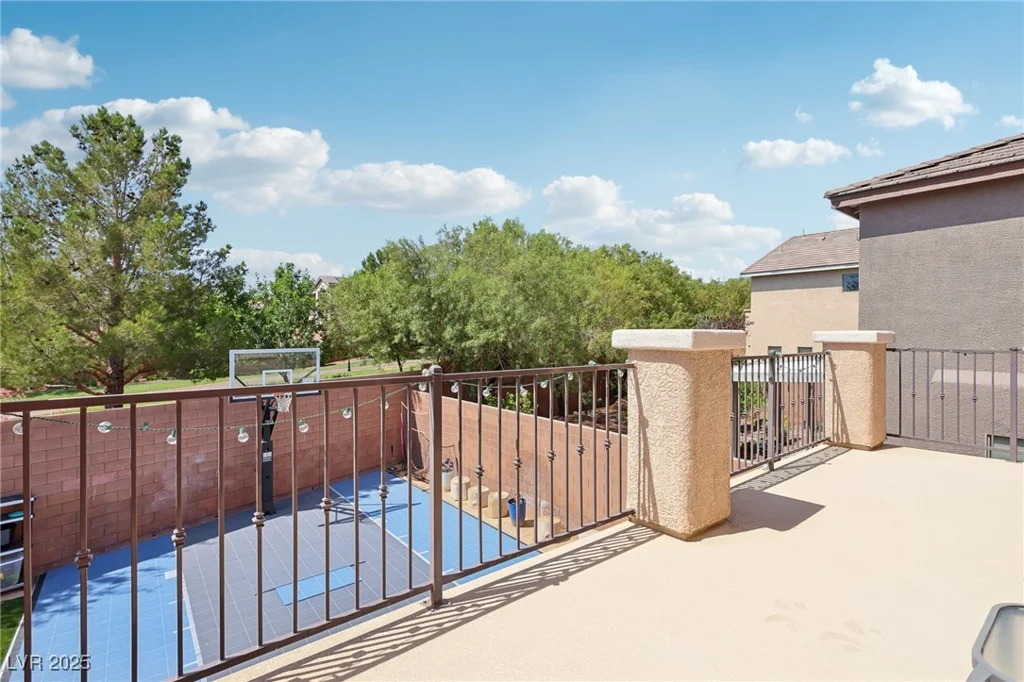 10329 Walworth, Las Vegas, NV 89166