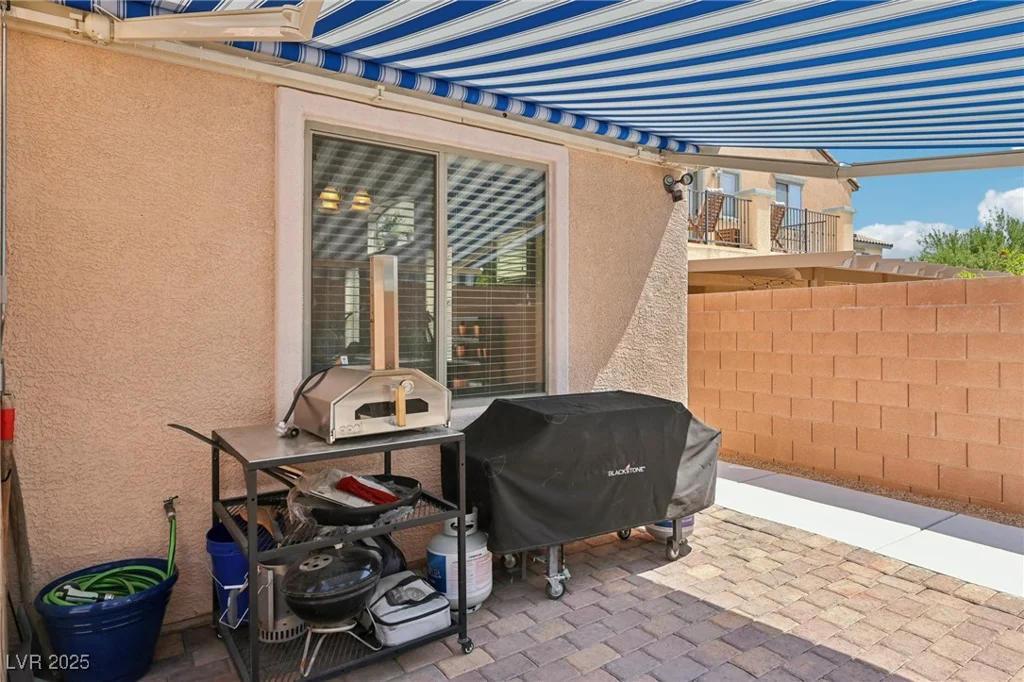 10329 Walworth, Las Vegas, NV 89166