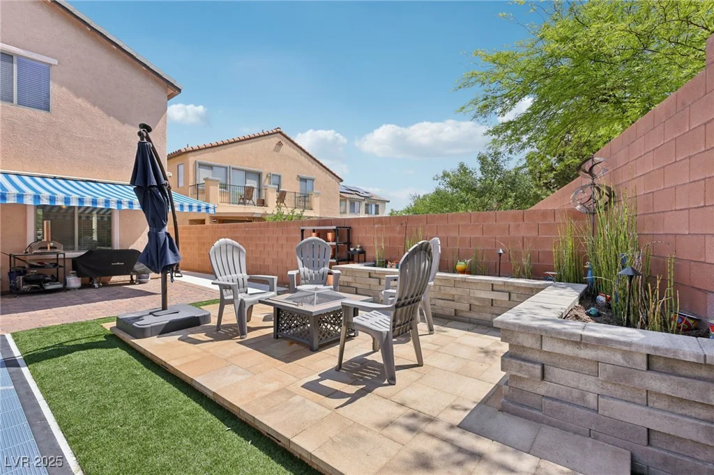 10329 Walworth, Las Vegas, NV 89166
