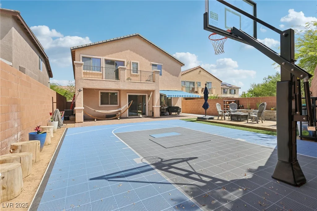 10329 Walworth, Las Vegas, NV 89166