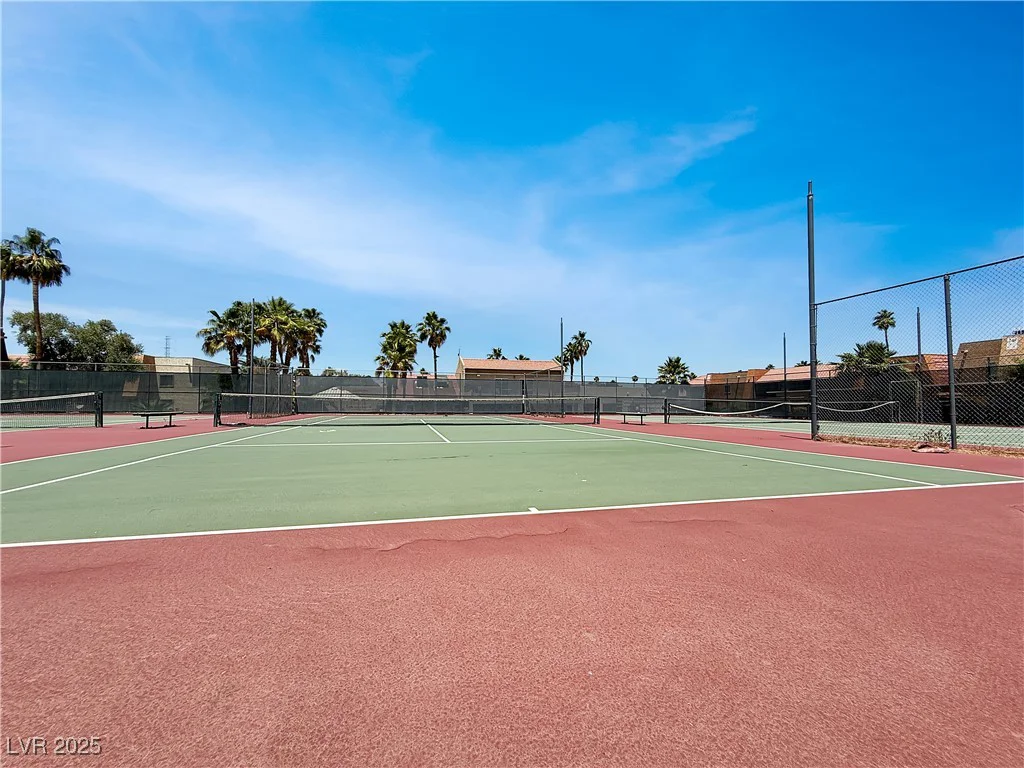4943 Indian River, Las Vegas, NV 89103