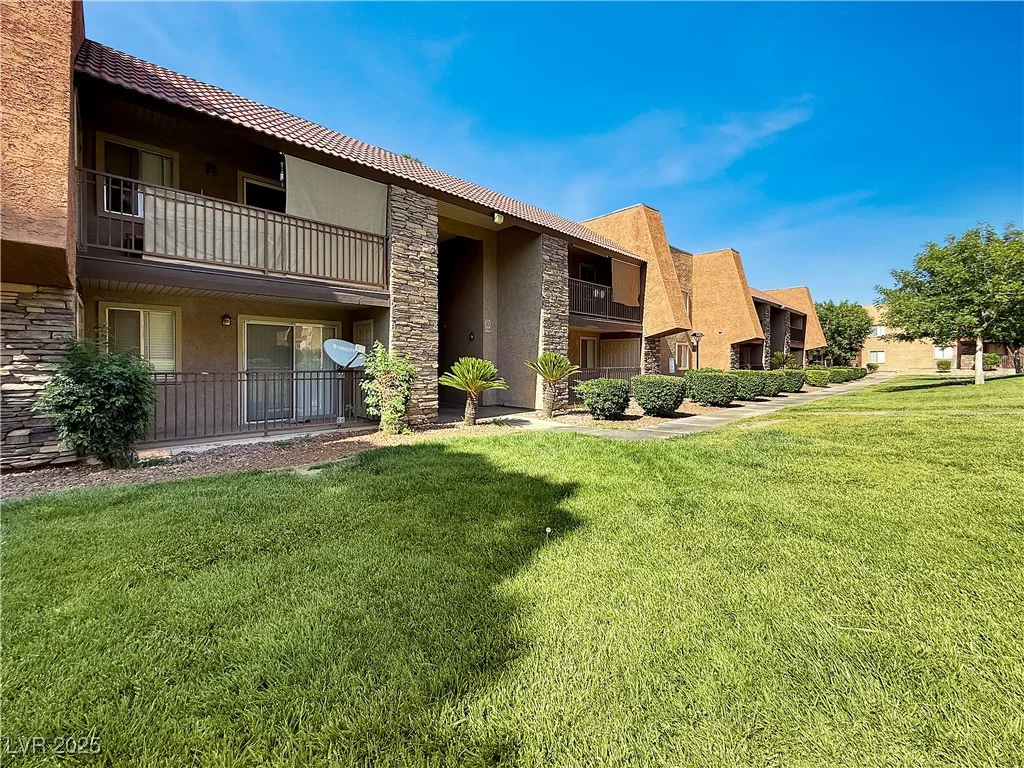 4943 Indian River, Las Vegas, NV 89103