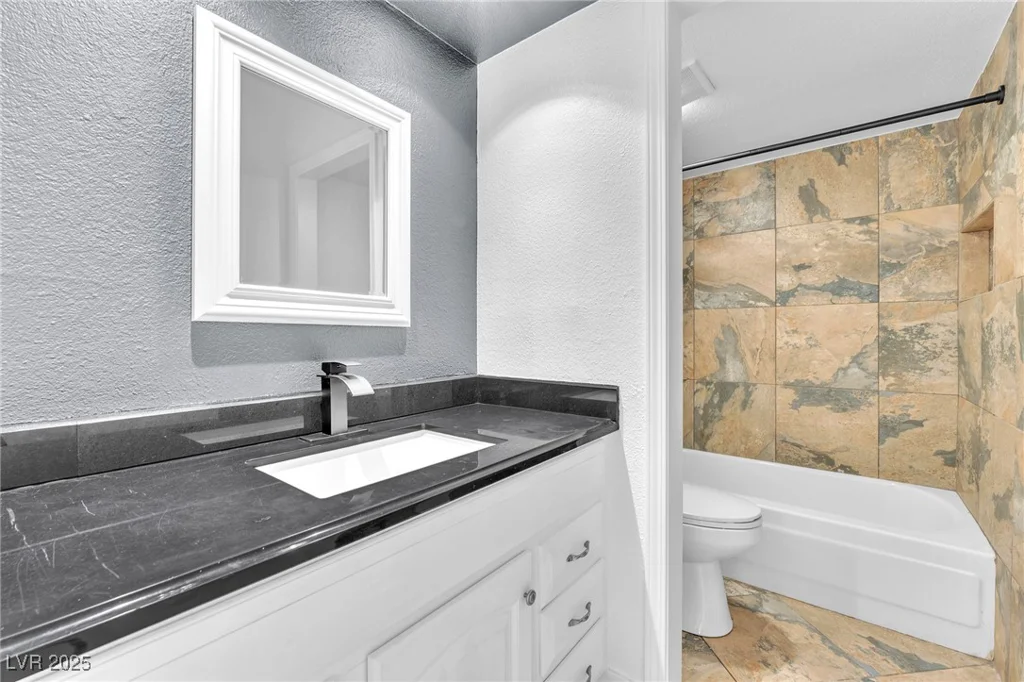 6717 Sheffield, Las Vegas, NV 89108