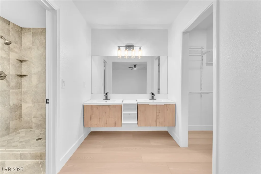 6717 Sheffield, Las Vegas, NV 89108