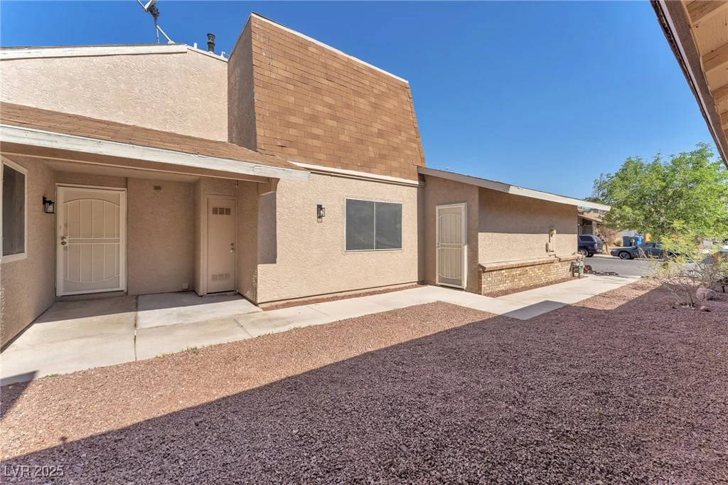 6717 Sheffield, Las Vegas, NV 89108