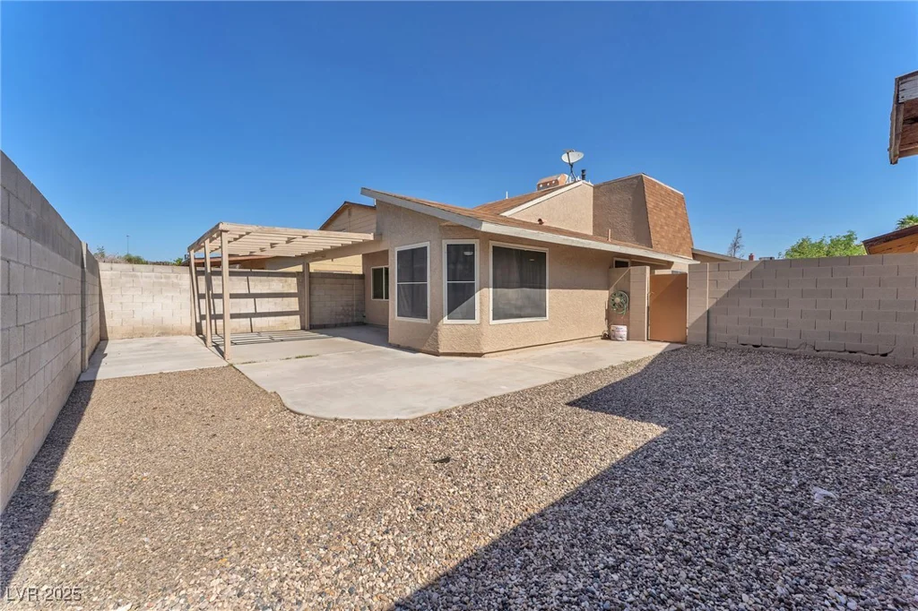 6717 Sheffield, Las Vegas, NV 89108