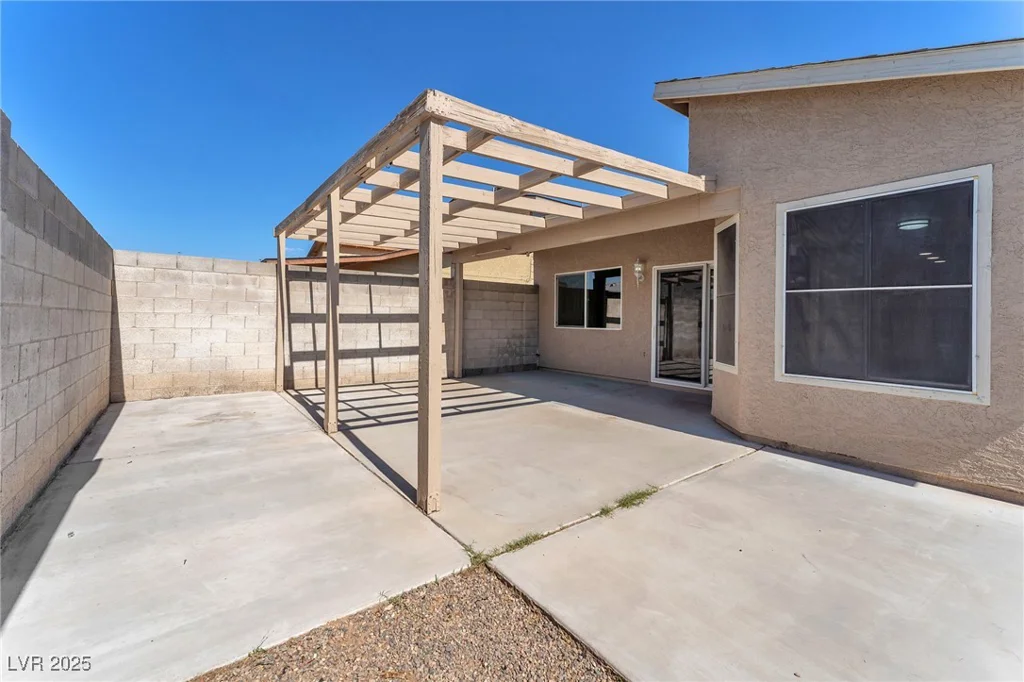 6717 Sheffield, Las Vegas, NV 89108