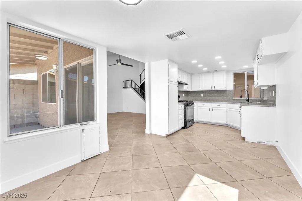 6717 Sheffield, Las Vegas, NV 89108
