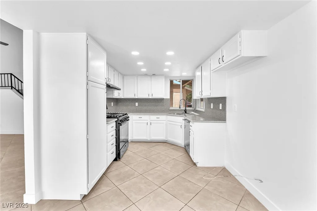 6717 Sheffield, Las Vegas, NV 89108