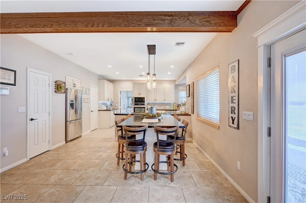 6821 Jeanette, Las Vegas, NV 89131