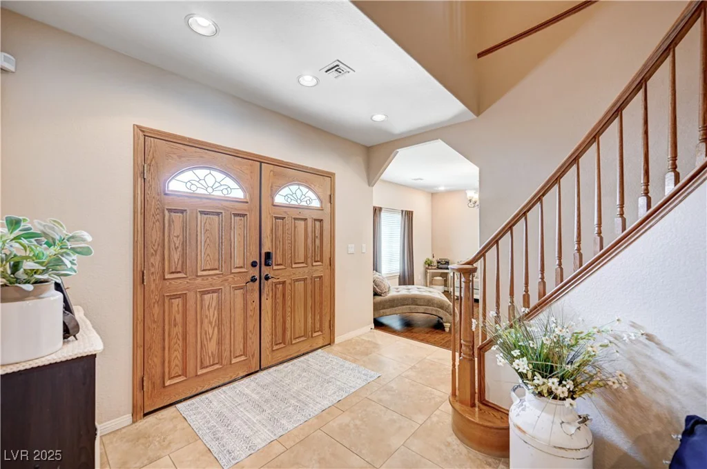 6821 Jeanette, Las Vegas, NV 89131
