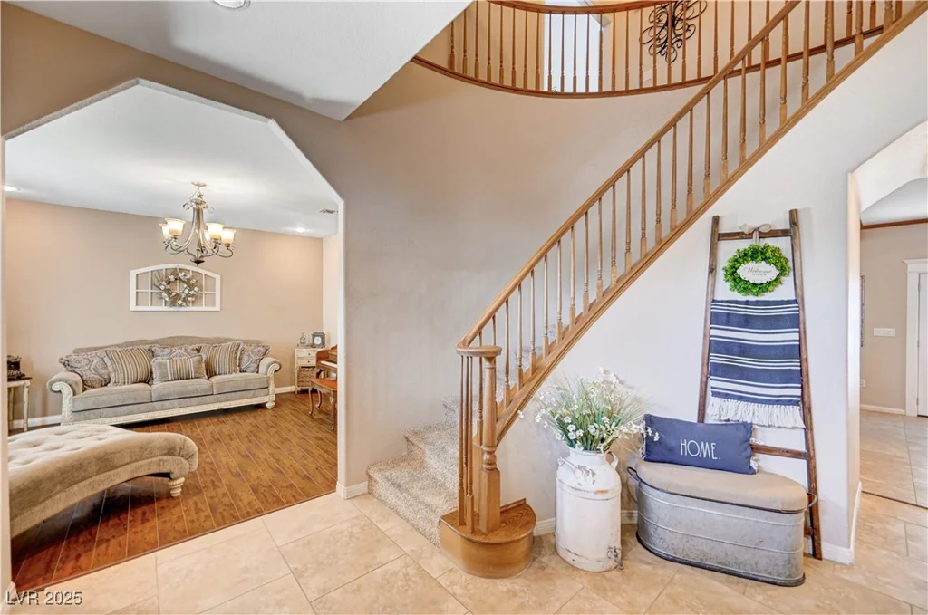 6821 Jeanette, Las Vegas, NV 89131