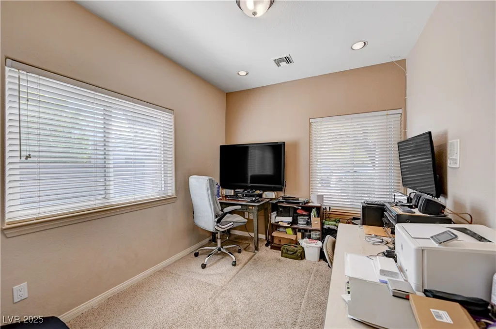 6821 Jeanette, Las Vegas, NV 89131