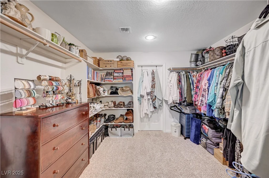 6821 Jeanette, Las Vegas, NV 89131