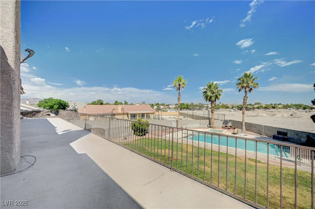 6821 Jeanette, Las Vegas, NV 89131