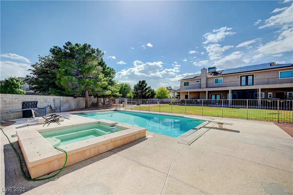 6821 Jeanette, Las Vegas, NV 89131