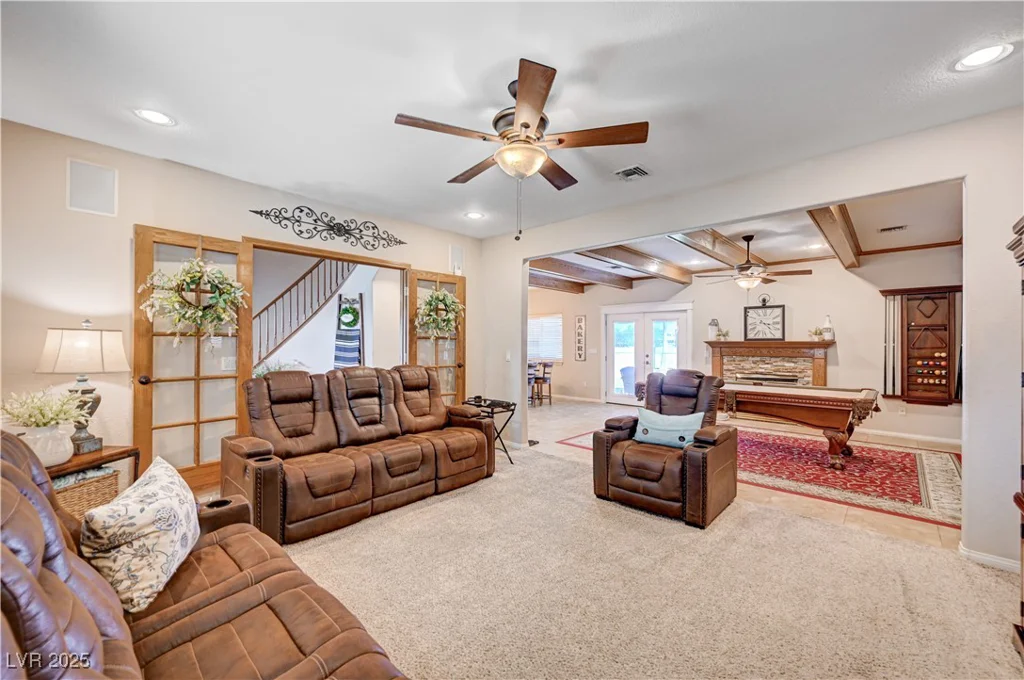 6821 Jeanette, Las Vegas, NV 89131