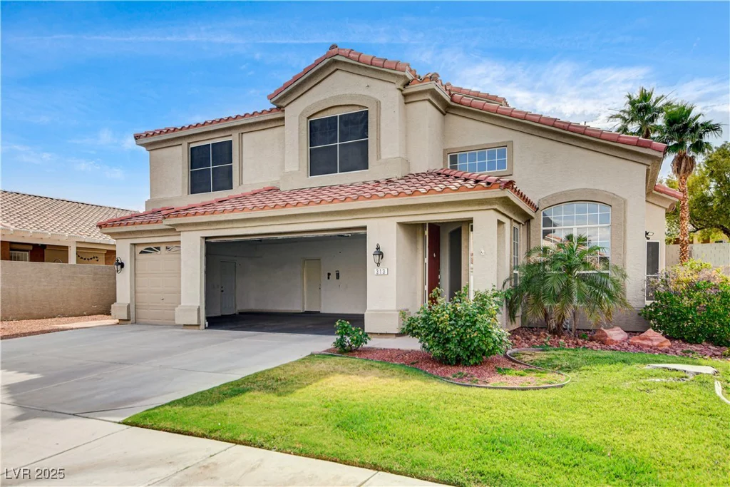313 Vista Glen, Las Vegas, NV 89145