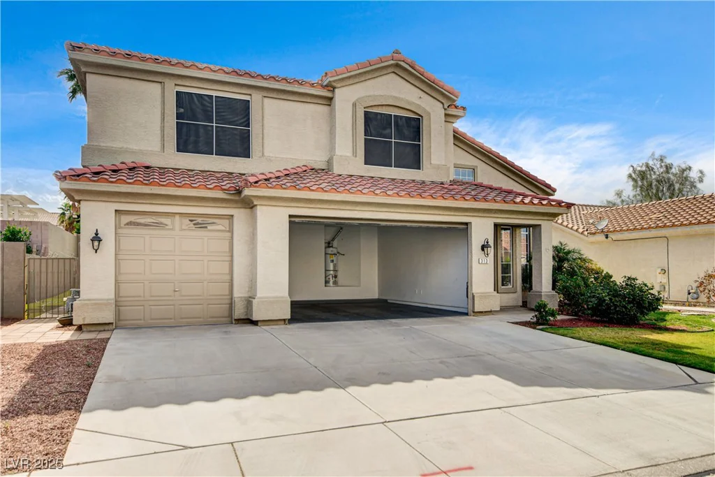 313 Vista Glen, Las Vegas, NV 89145