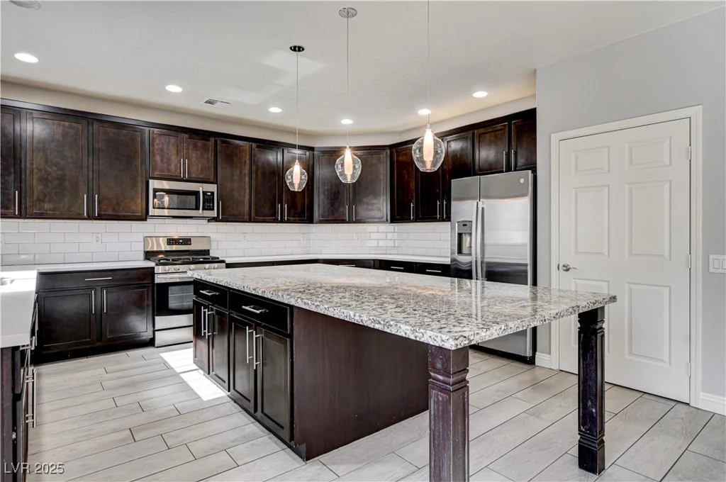 313 Vista Glen, Las Vegas, NV 89145