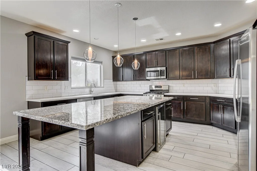 313 Vista Glen, Las Vegas, NV 89145