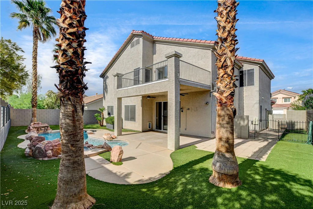 313 Vista Glen, Las Vegas, NV 89145