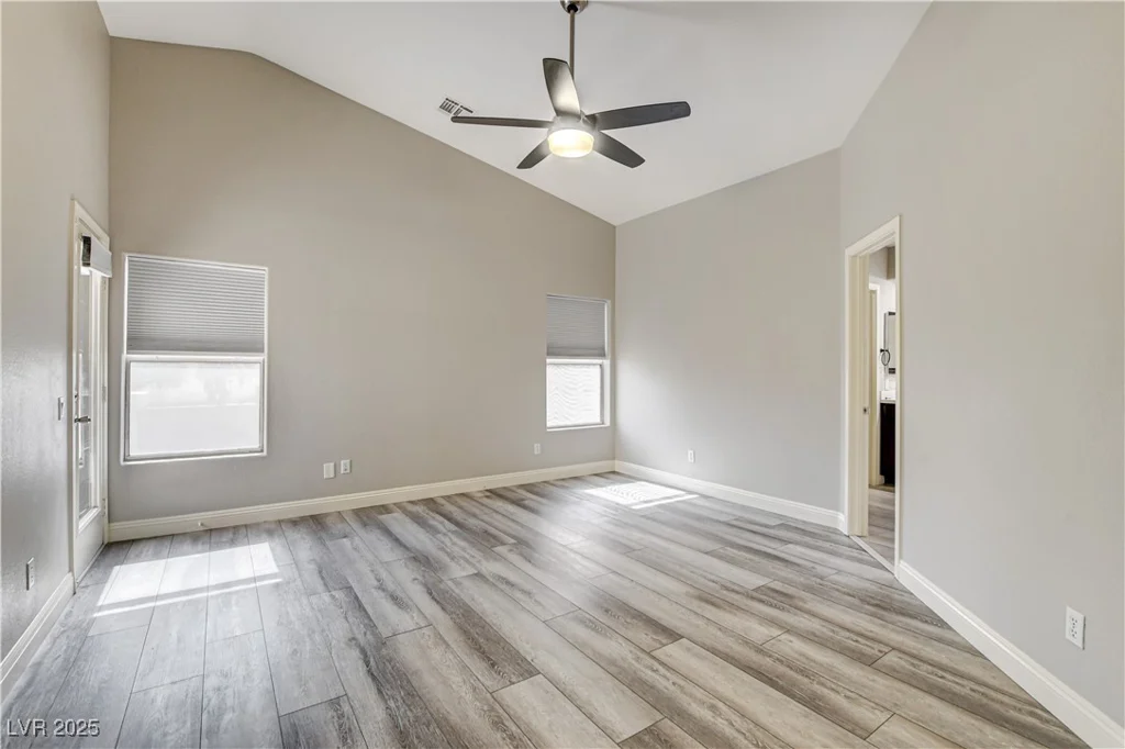 313 Vista Glen, Las Vegas, NV 89145