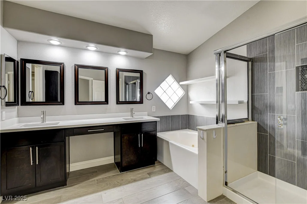 313 Vista Glen, Las Vegas, NV 89145