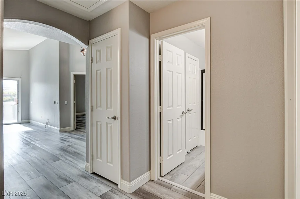 313 Vista Glen, Las Vegas, NV 89145