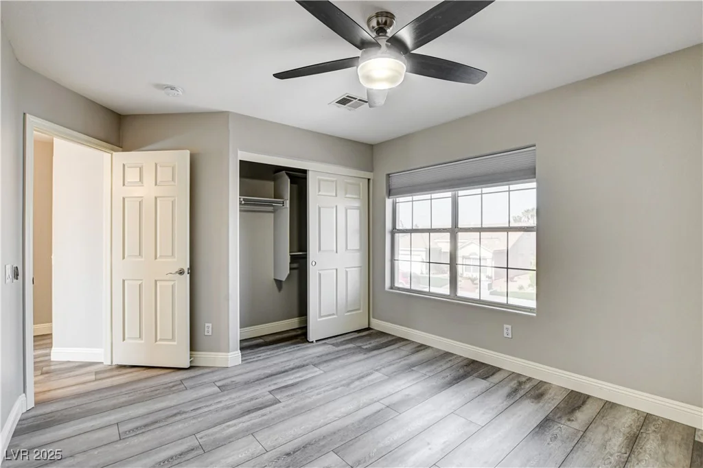 313 Vista Glen, Las Vegas, NV 89145