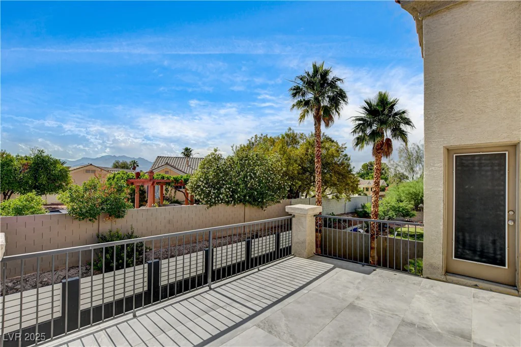 313 Vista Glen, Las Vegas, NV 89145