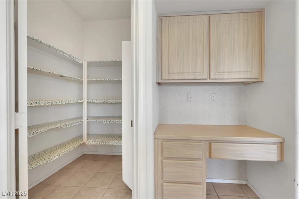 9205 Desert Village, Las Vegas, NV 89147