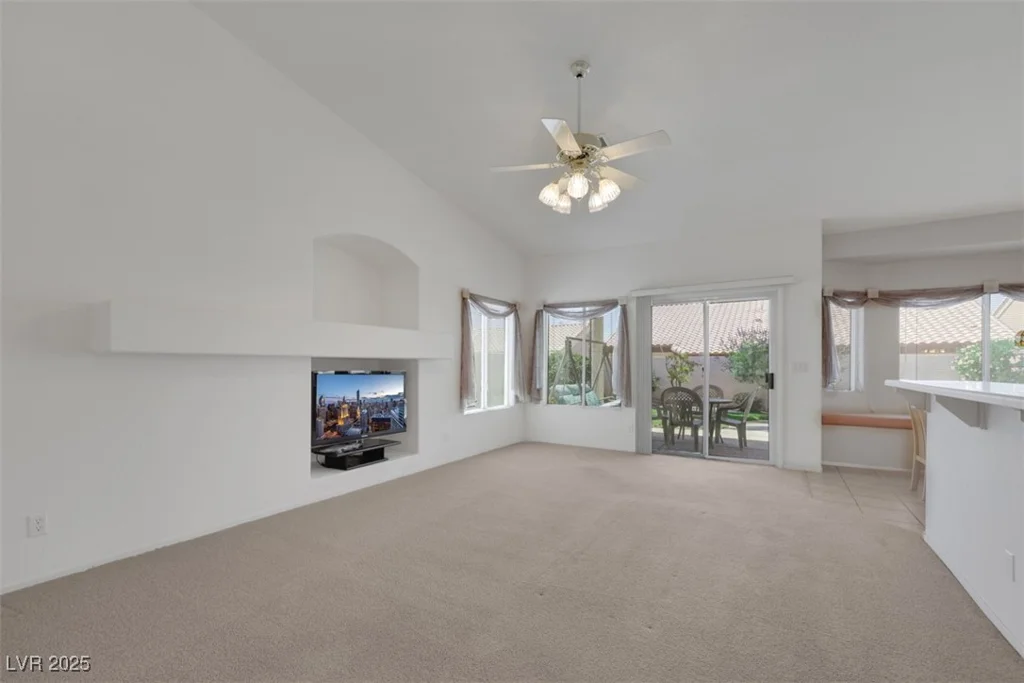 9205 Desert Village, Las Vegas, NV 89147