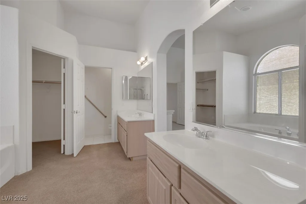 9205 Desert Village, Las Vegas, NV 89147