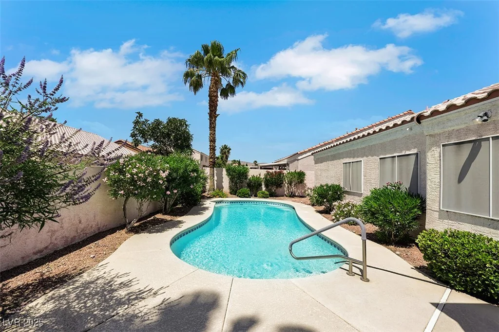 9205 Desert Village, Las Vegas, NV 89147