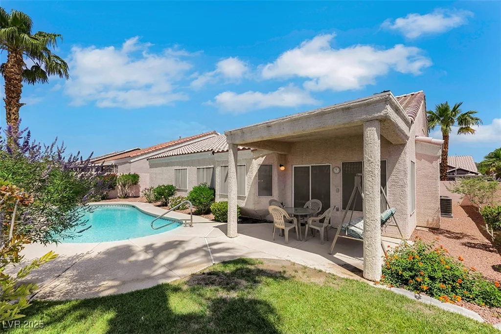 9205 Desert Village, Las Vegas, NV 89147