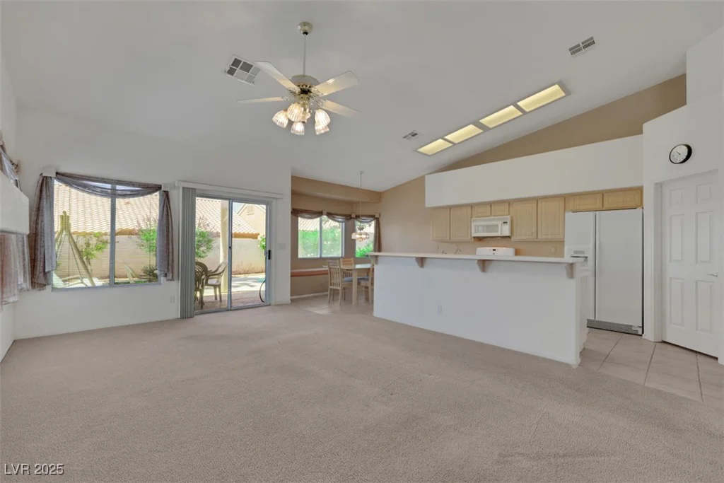 9205 Desert Village, Las Vegas, NV 89147