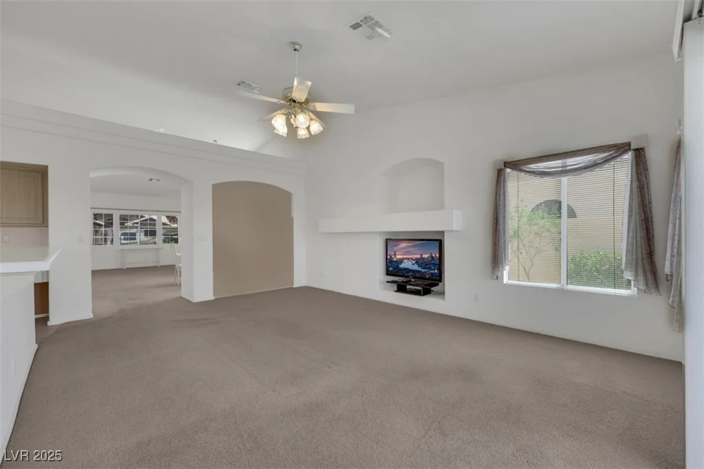 9205 Desert Village, Las Vegas, NV 89147