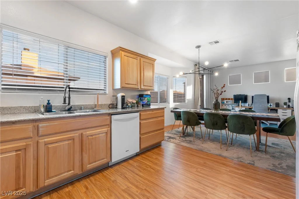 8036 Eurostar, Las Vegas, NV 89131