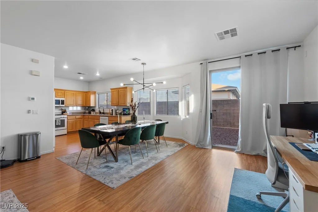 8036 Eurostar, Las Vegas, NV 89131