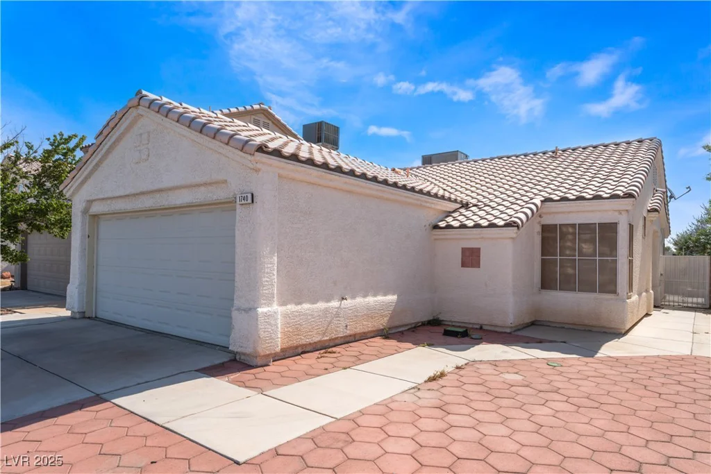 1740 Leaning Pine, Las Vegas, NV 89128