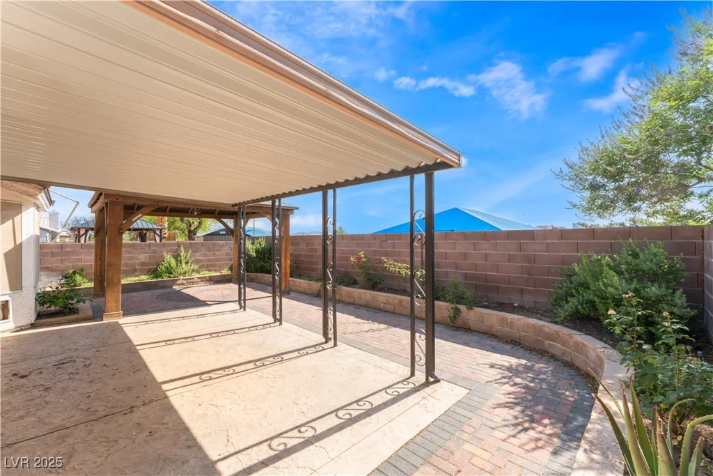 1740 Leaning Pine, Las Vegas, NV 89128