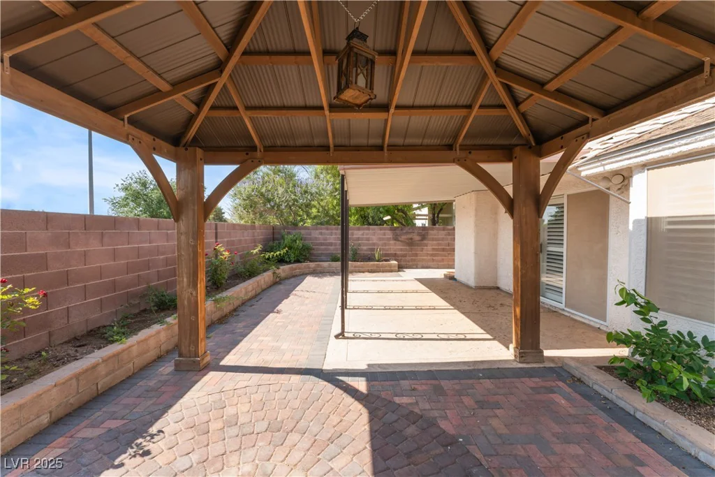 1740 Leaning Pine, Las Vegas, NV 89128